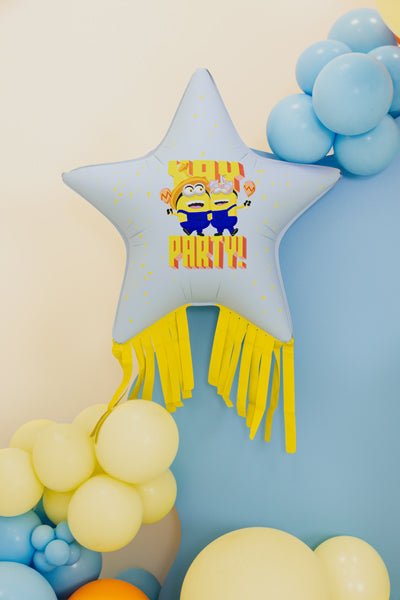 Folija balons Zvaigzne with Taseļi Minions, 72x72 cm, dažādas krāsas (Foil balloon Star with tassels Minions, mix)