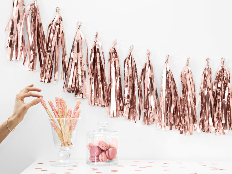 Taseļu virtene, rose zelts (Tassel garland, rose gold)